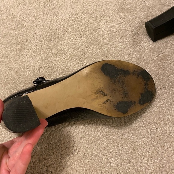 Tahari Black Heels - Picture 5 of 13